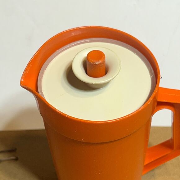 Tupperware kids Doll Toy Tuppertoys Mini Pitcher 1399 5" Orange Push Button Lid - Picture 3 of 10